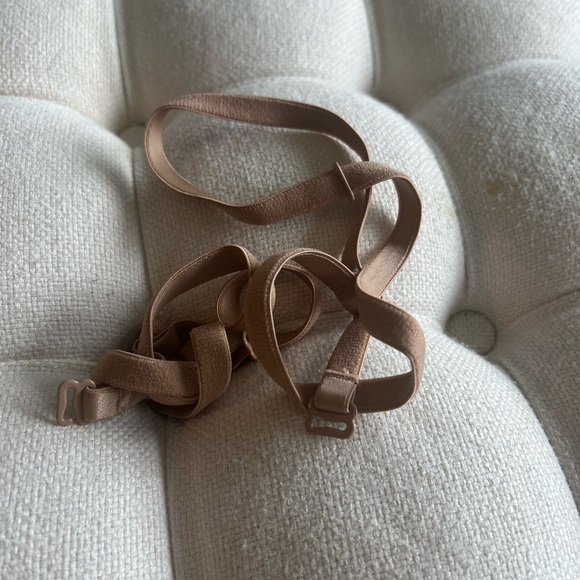 Victorias Secret Strapless Nude Bra - Picture 4 of 4